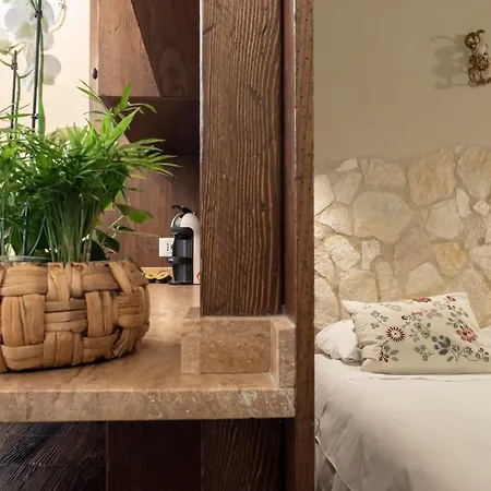 Angolo Dei Priori - Center- *