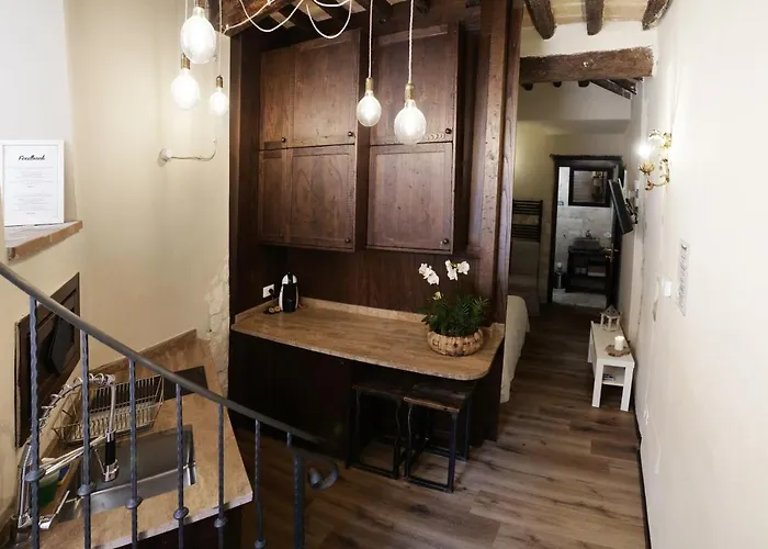 Angolo Dei Priori - Center- *